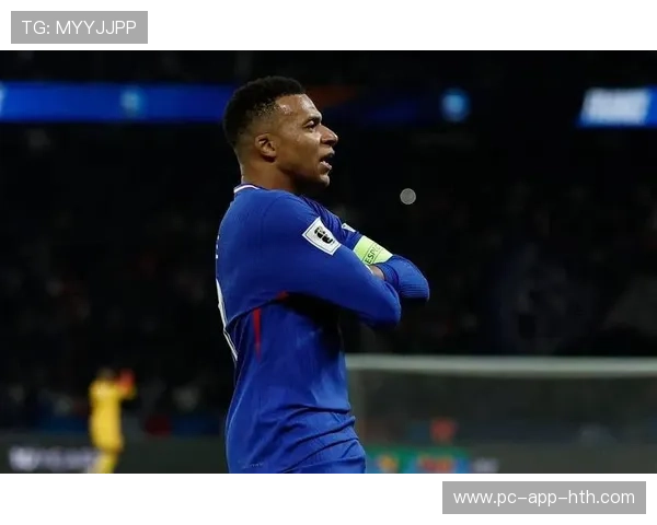 姆巴佩禁区内脚下频频变向：从场上技巧到日常训练的启示