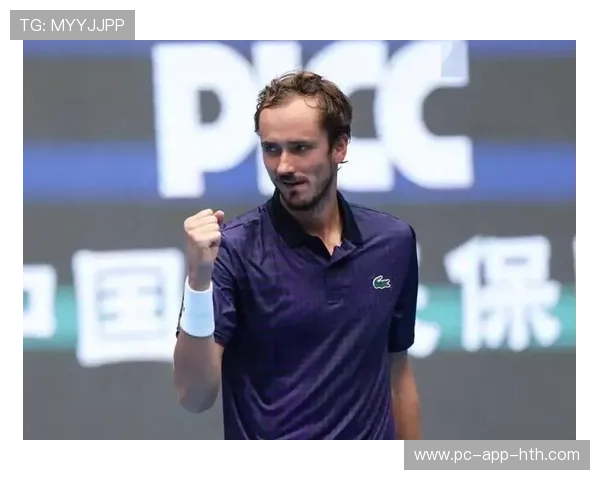 梅德韦杰夫底线快节奏来回吊打对手