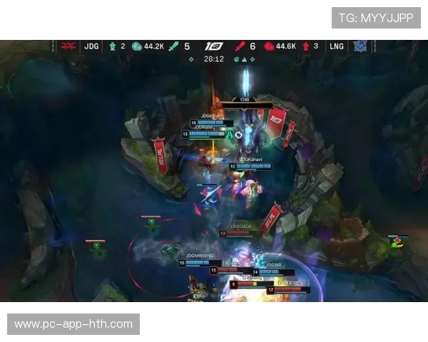 JDG上路绕后开团，后排瞬间崩盘